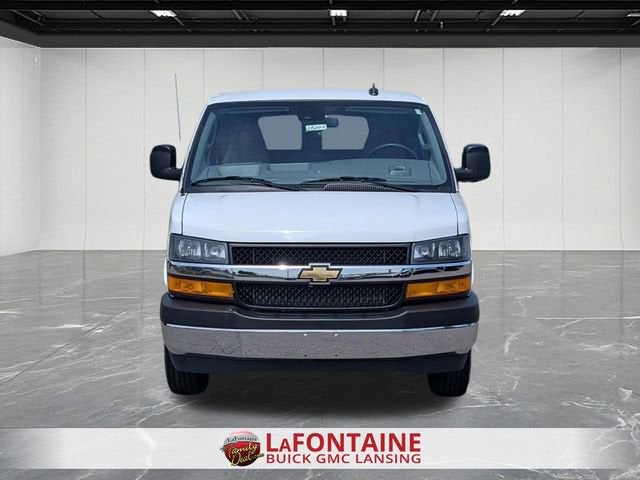 2025 Chevrolet Express Passenger 1LT
