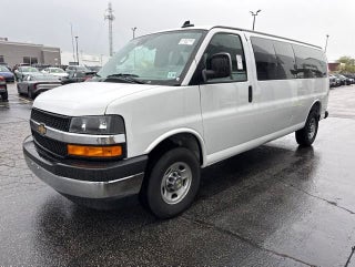 2025 Chevrolet Express Passenger 1LT