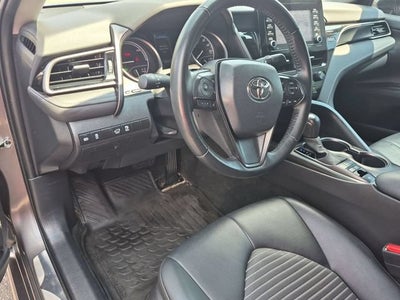 2022 Toyota Camry SE Hybrid