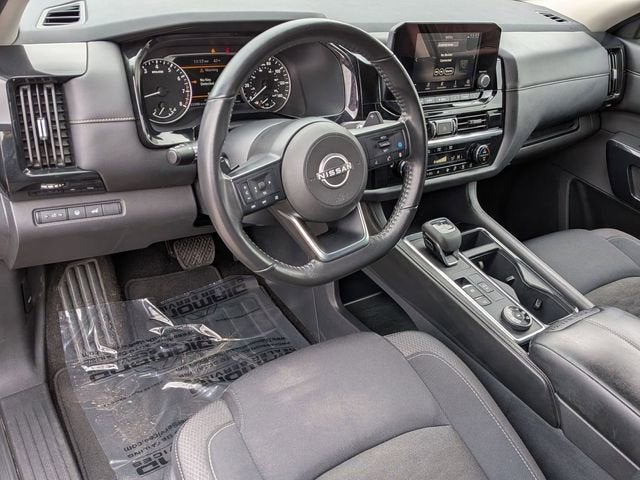 2025 Nissan Pathfinder SV 4WD