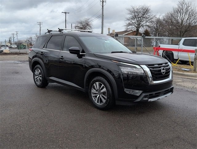 2023 Nissan Pathfinder SL 4WD