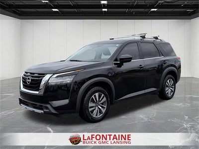 2023 Nissan Pathfinder SL 4WD