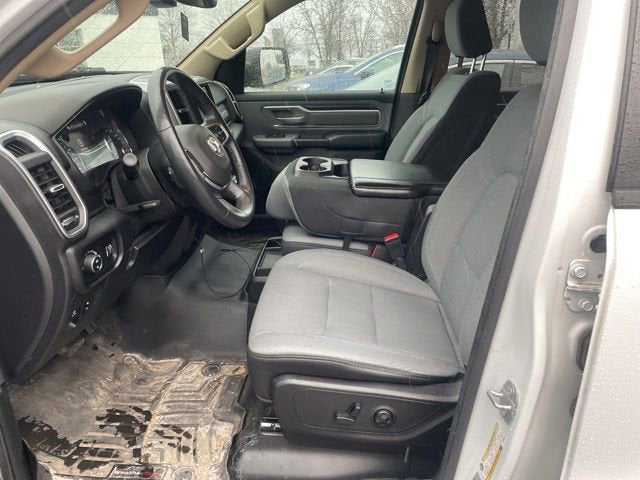 2020 RAM 1500 Big Horn Crew Cab 4x4 5'7" Box