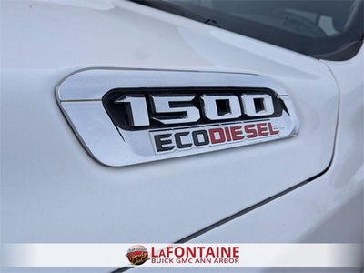 2020 RAM 1500 Laramie Crew Cab 4x4 5'7" Box