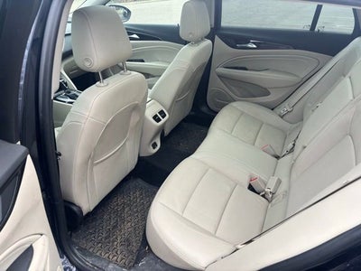 2020 Buick Regal TourX Essence