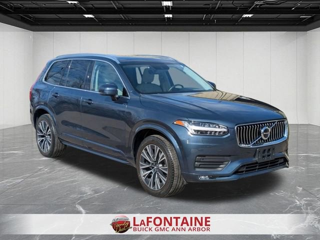 2022 Volvo XC90 T5 Momentum 7 Passenger