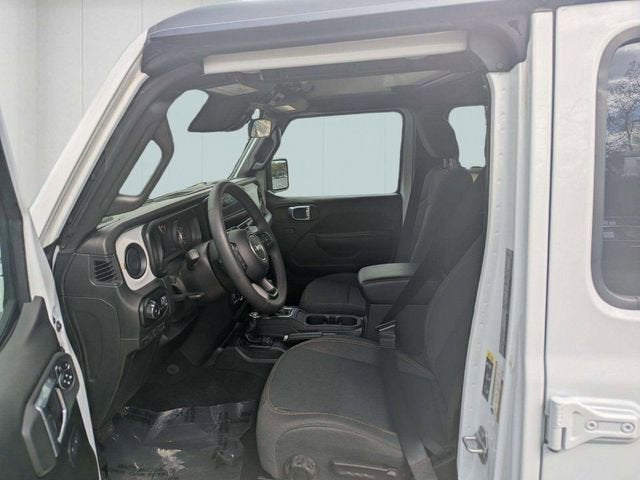 2025 Jeep Wrangler 4-Door Summit 4x4