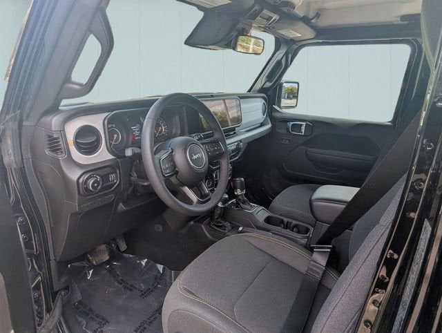 2025 Jeep Wrangler 4-Door Summit 4x4