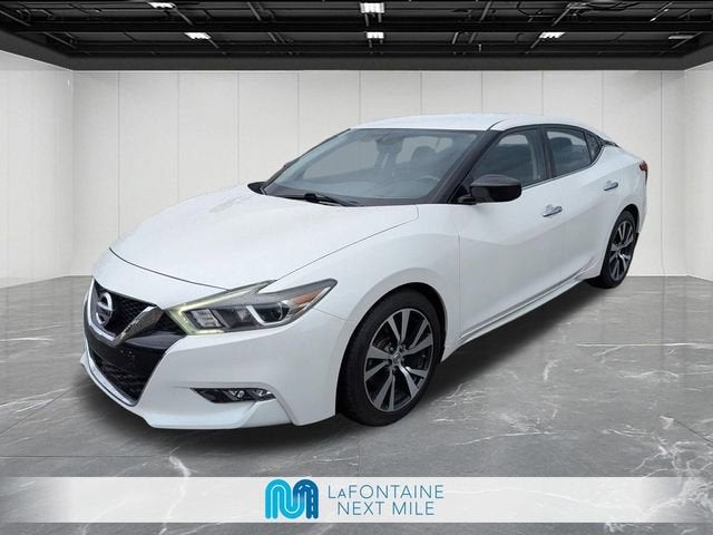 2018 Nissan Maxima S's photo