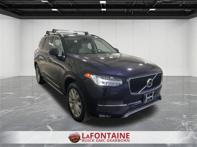 2016 Volvo XC90 T6 Momentum