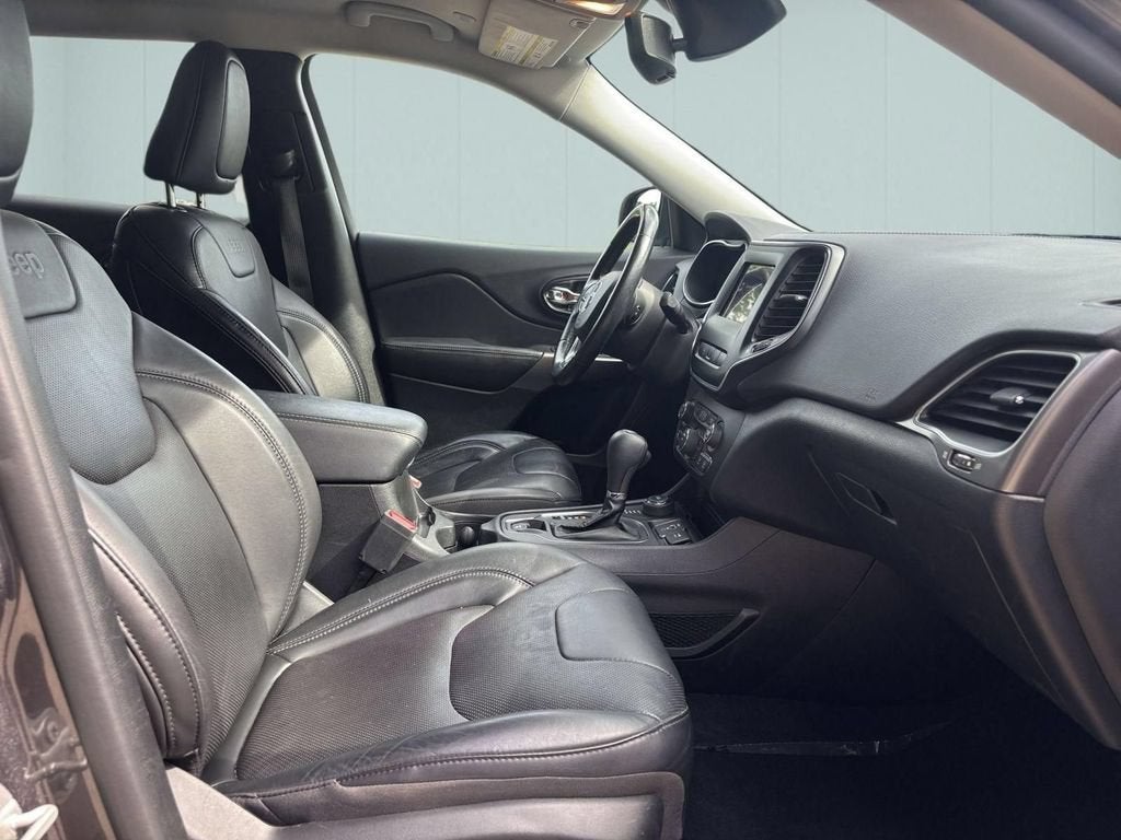 2020 Jeep Cherokee Lux