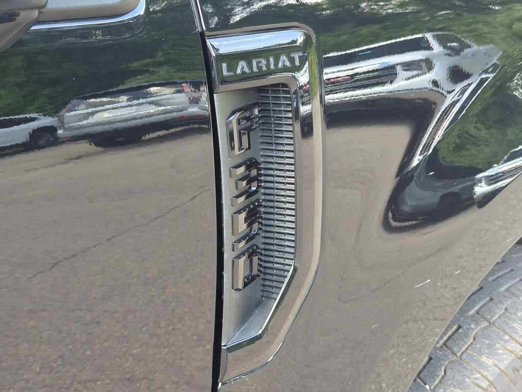 2022 Ford F-350 LARIAT