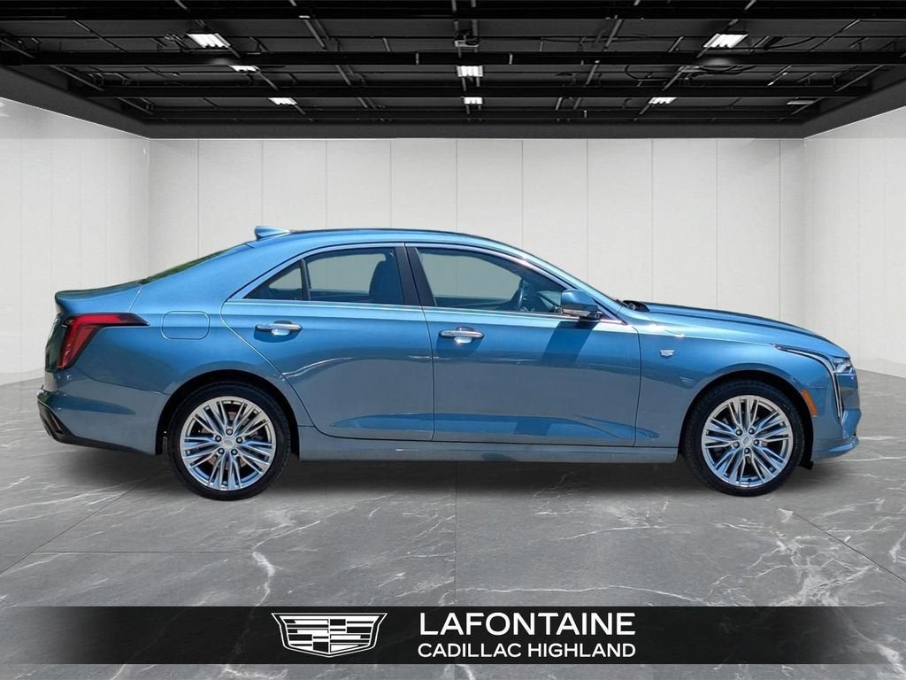 2023 Cadillac CT4 Premium Luxury