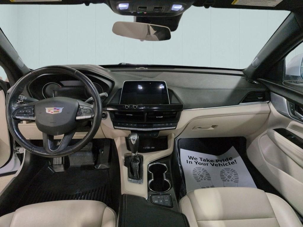 2023 Cadillac CT4 Luxury