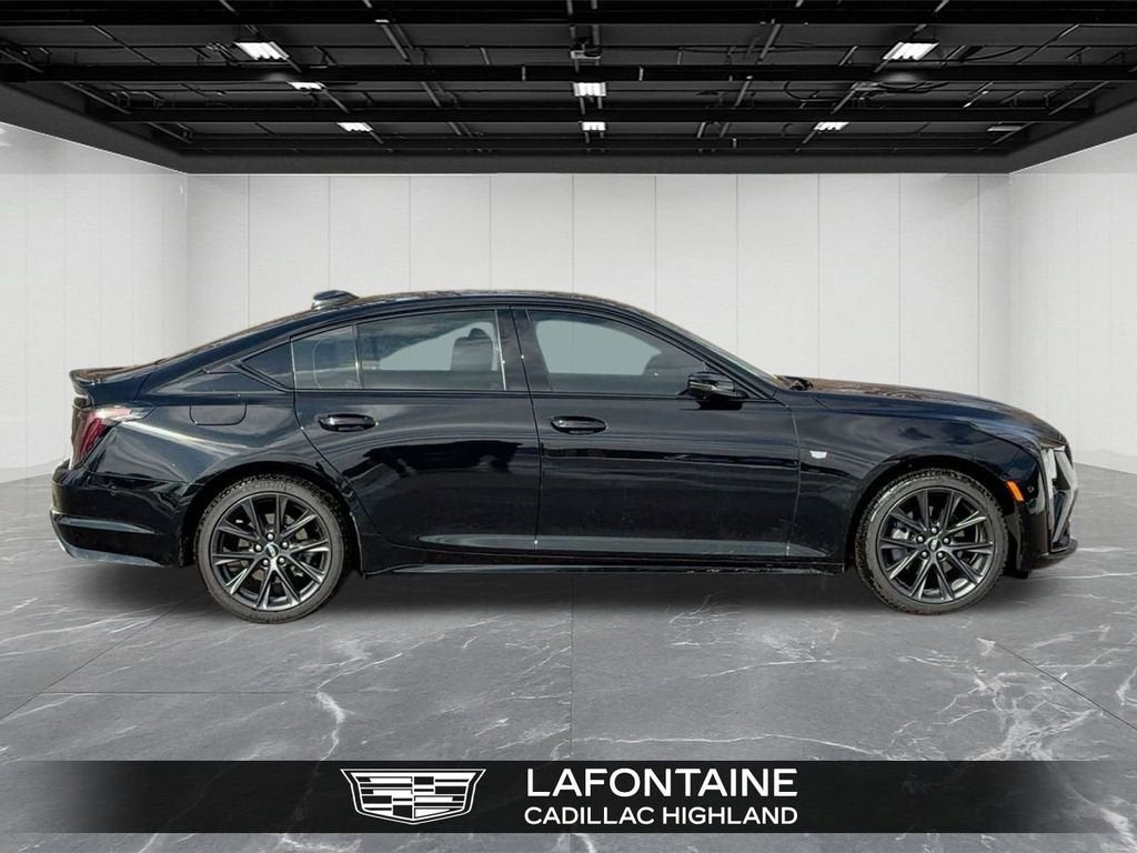 2025 Cadillac CT5 Sport