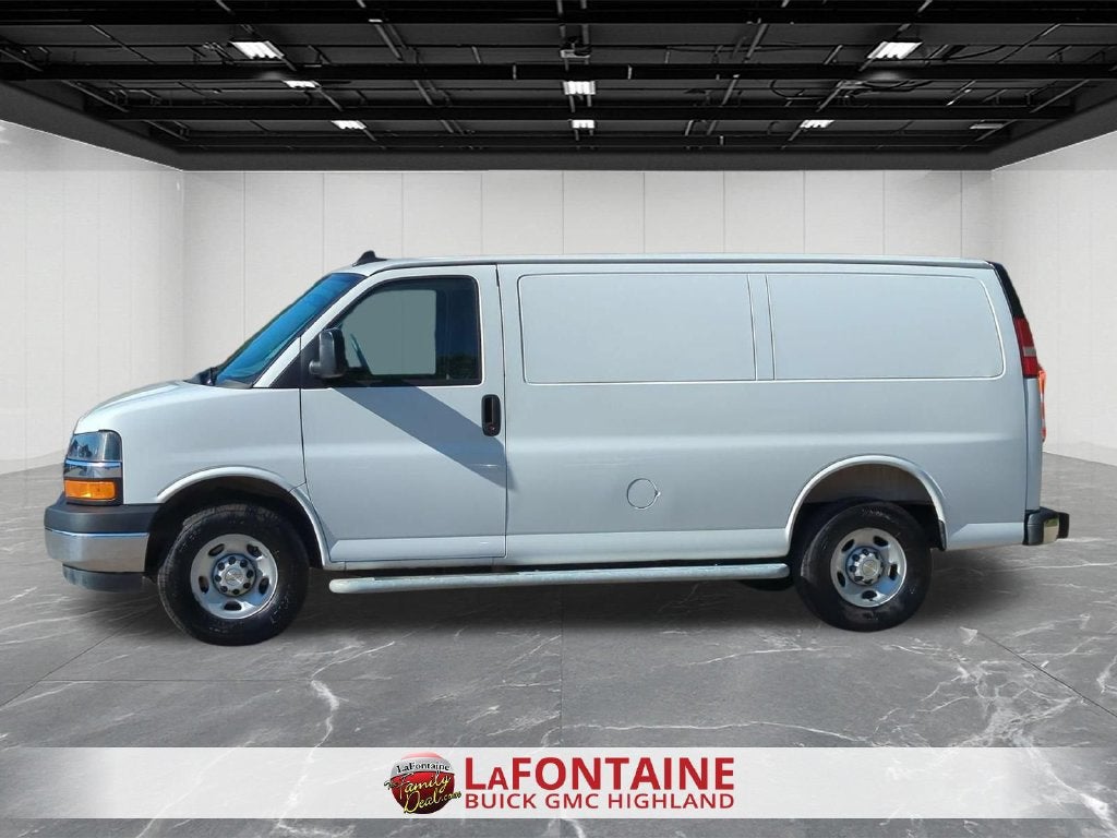 2025 Chevrolet Express Cargo WT