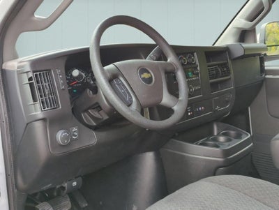 2025 Chevrolet Express Cargo WT