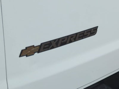 2025 Chevrolet Express Cargo WT