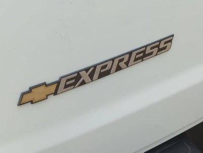 2025 Chevrolet Express Cargo WT