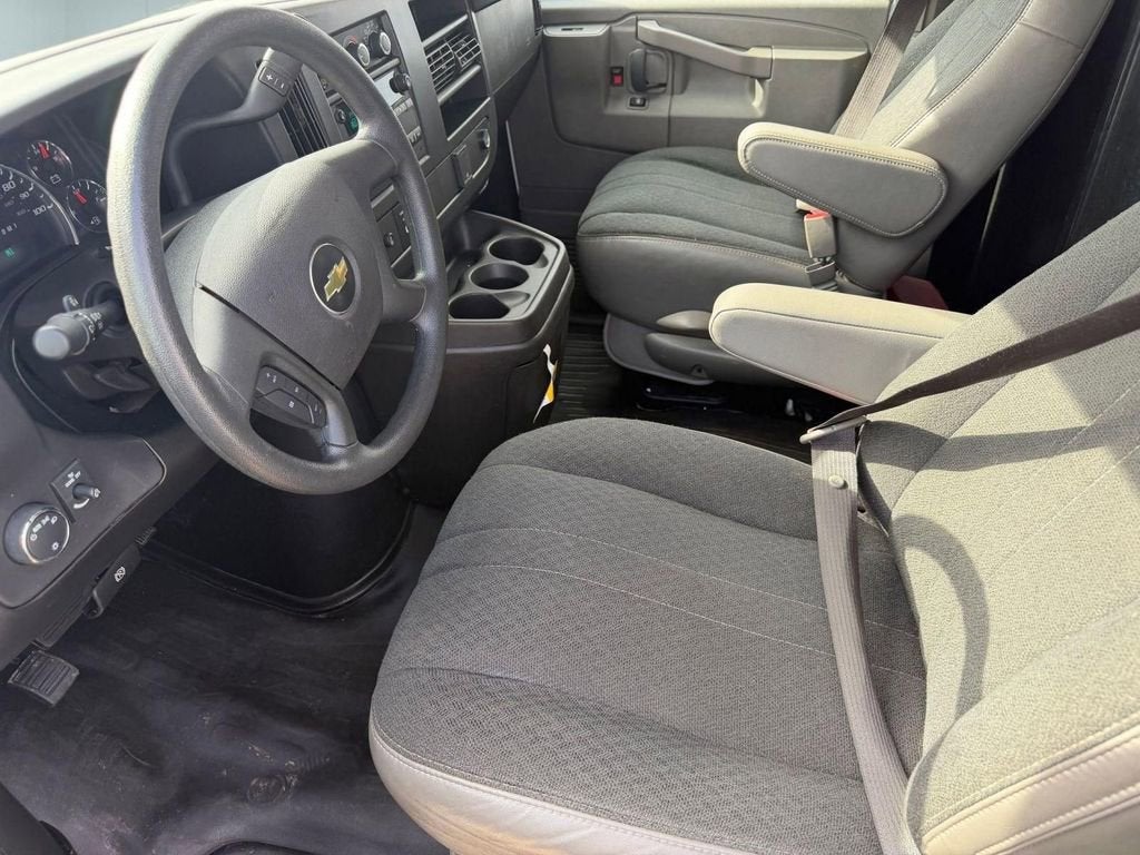 2024 Chevrolet Express Cargo 2500 WT