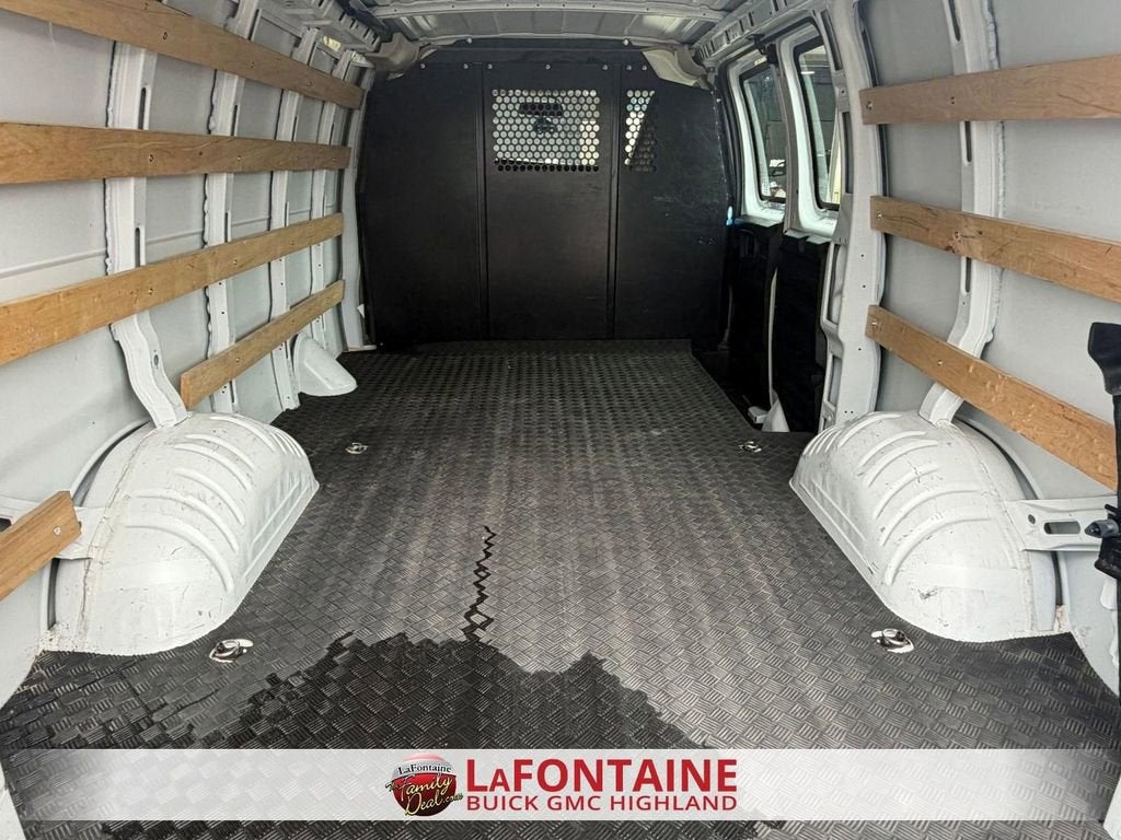 2024 Chevrolet Express Cargo 2500 WT