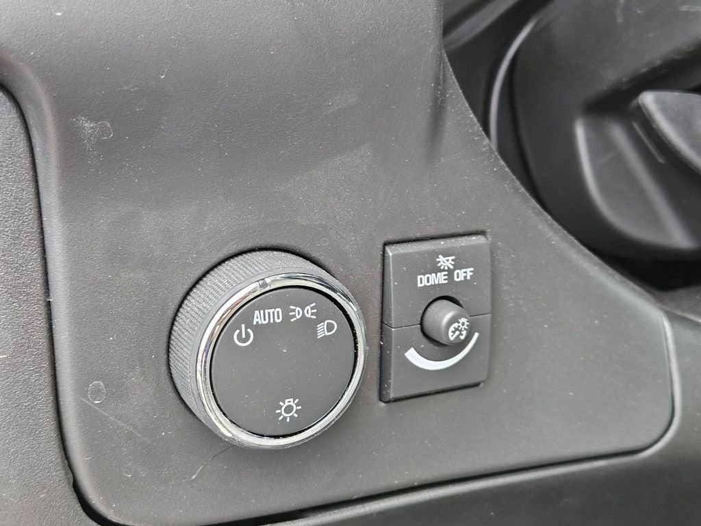 2024 GMC Savana Cutaway 3500 1WT