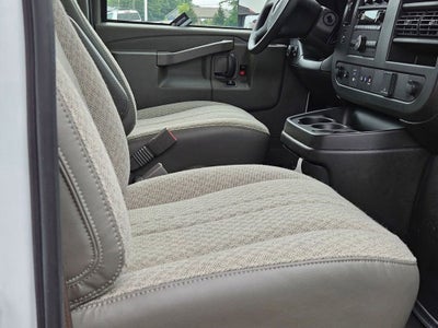 2024 GMC Savana Cutaway 3500 1WT