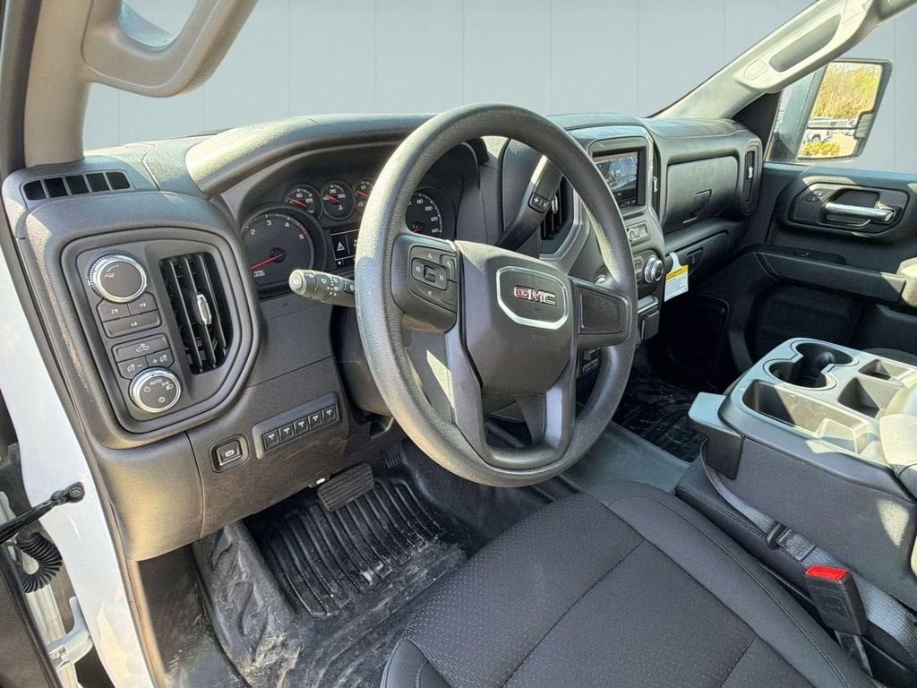 2024 GMC Sierra 2500 HD Pro