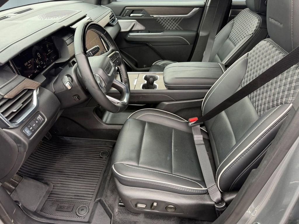 2025 GMC Acadia Denali