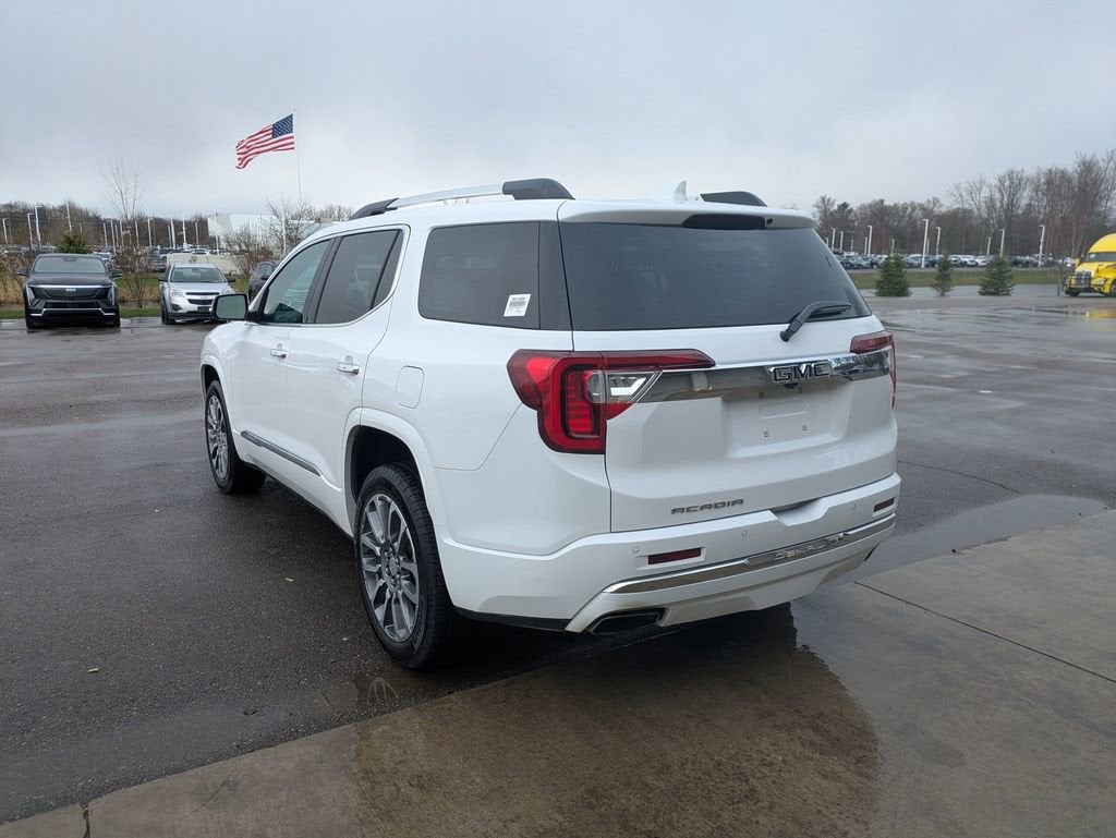 2023 GMC Acadia Denali