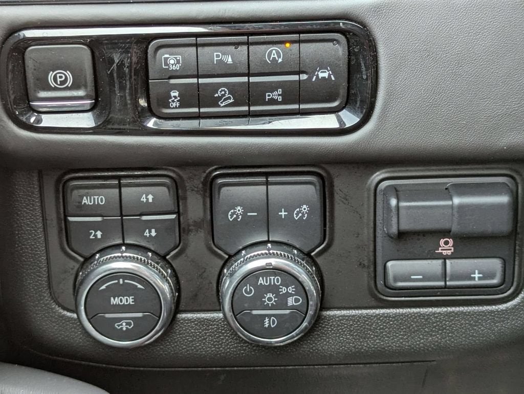 2025 GMC Yukon AT4 Ultimate