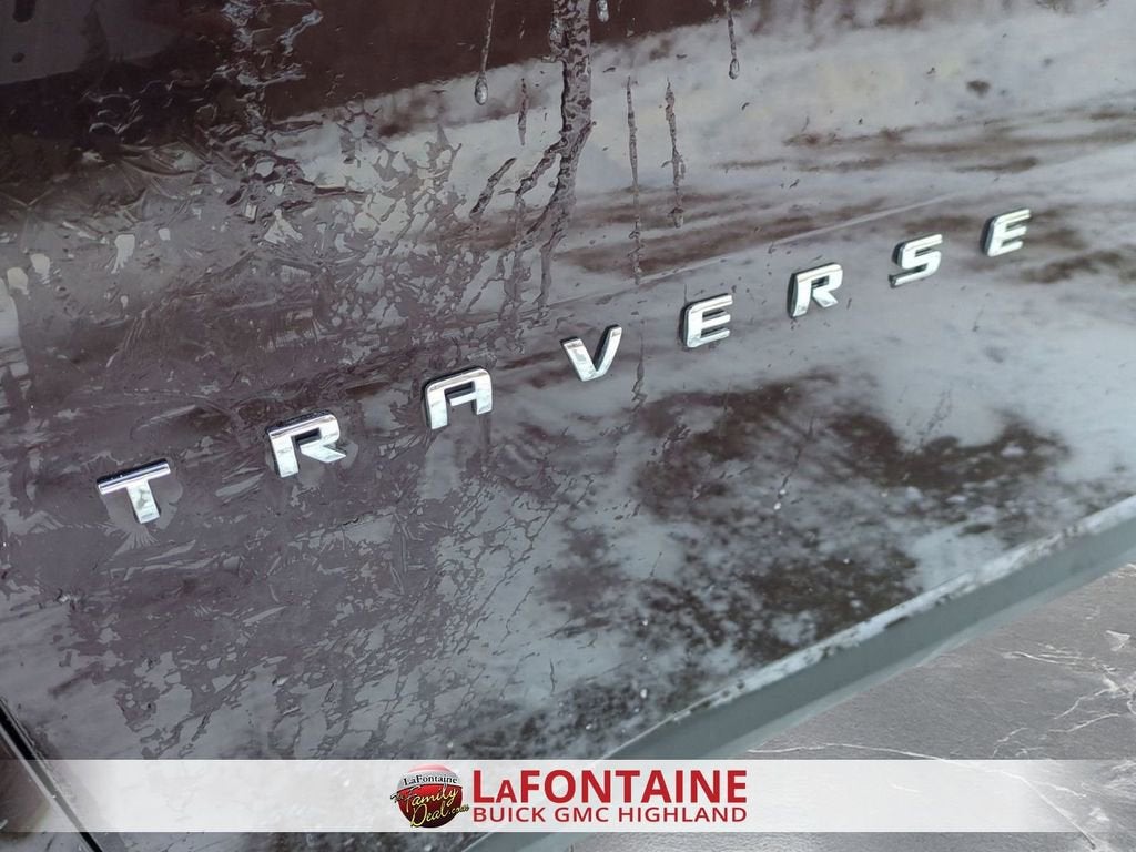 2023 Chevrolet Traverse LT Cloth