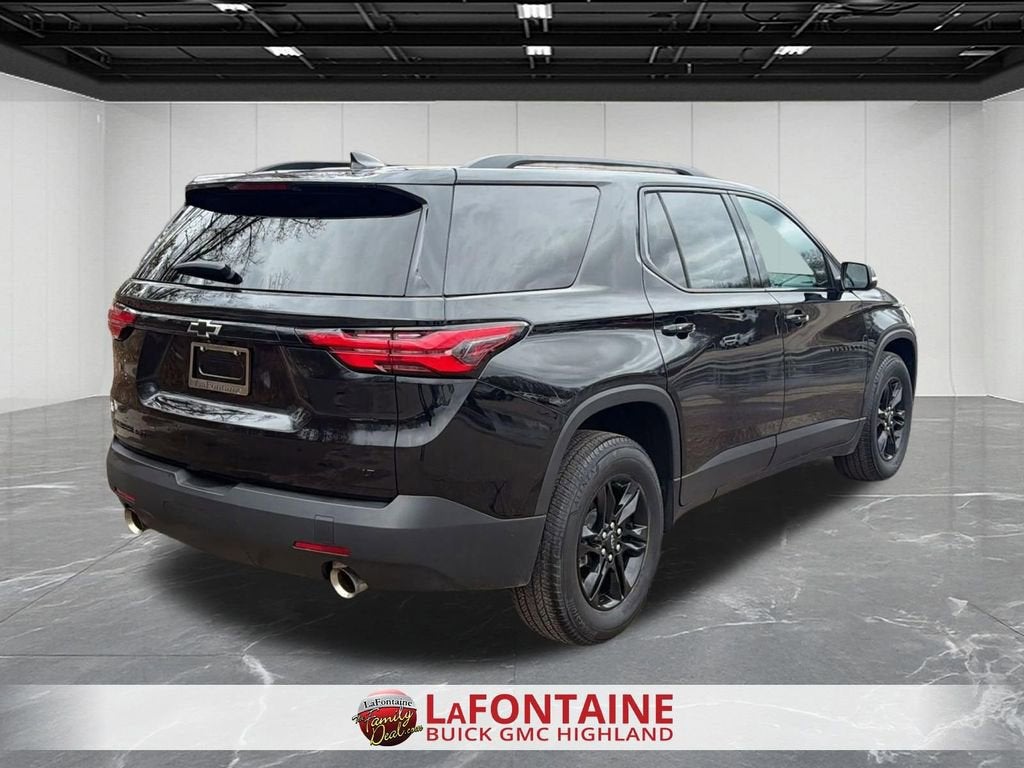 2023 Chevrolet Traverse LT Leather