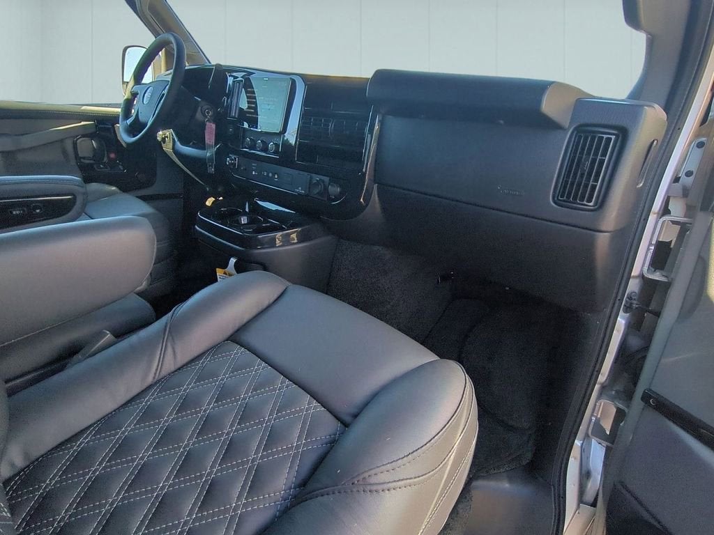 2025 GMC Savana Cargo Work Van