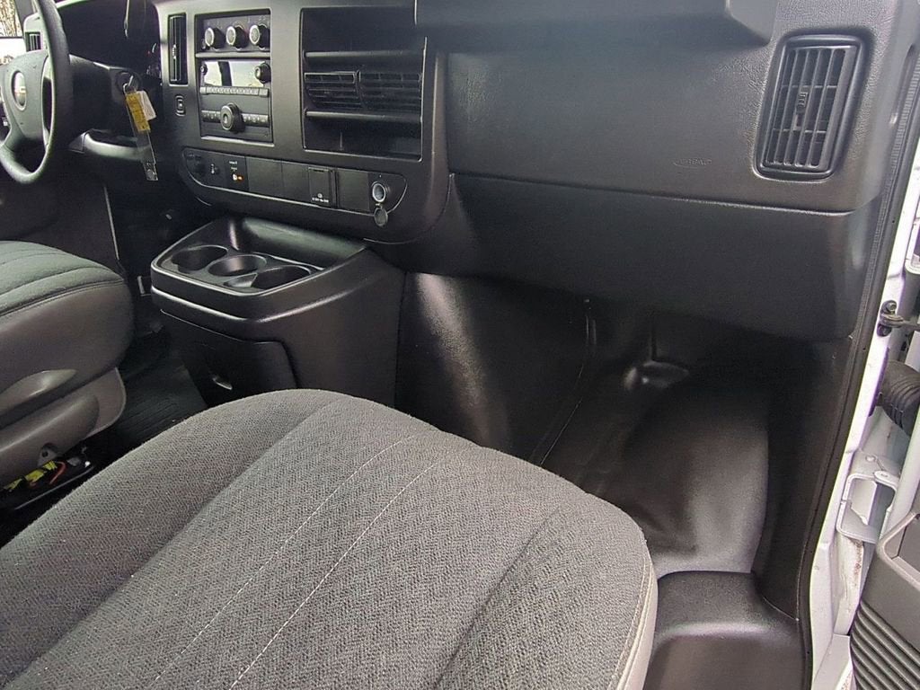 2023 GMC Savana Cargo 2500 Work Van