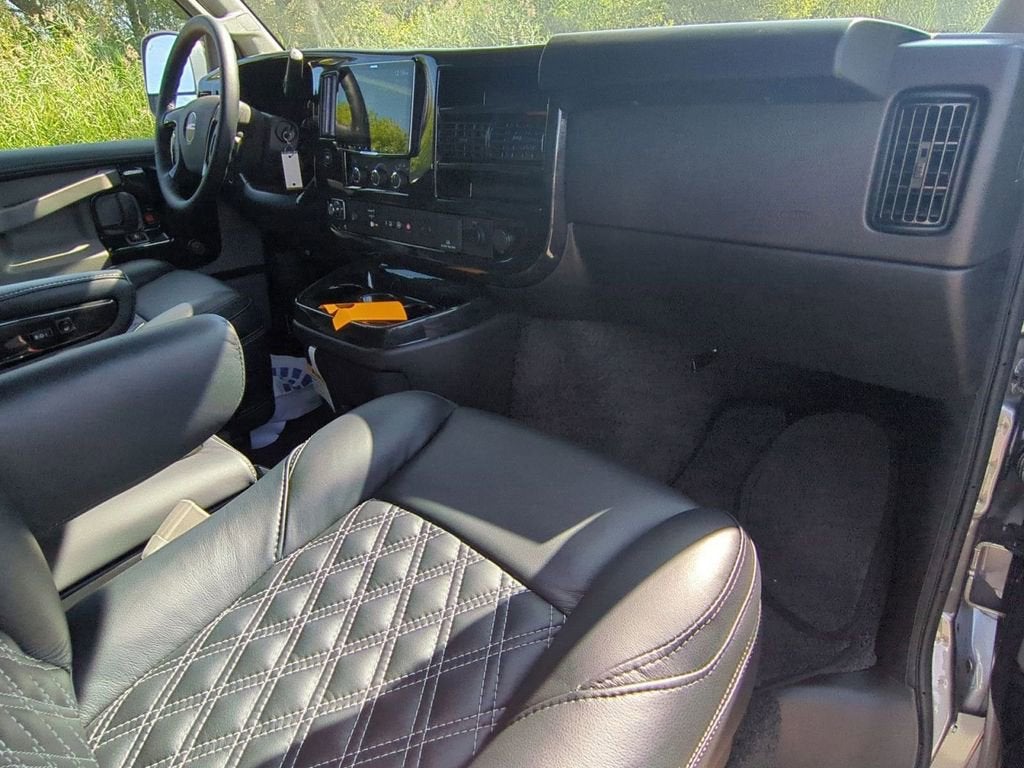 2025 GMC Savana Cargo 2500 Work Van