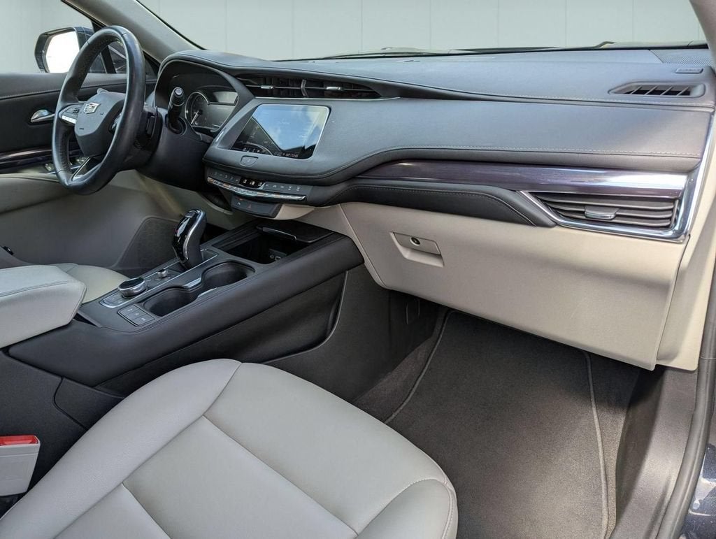 2023 Cadillac XT4 FWD Luxury