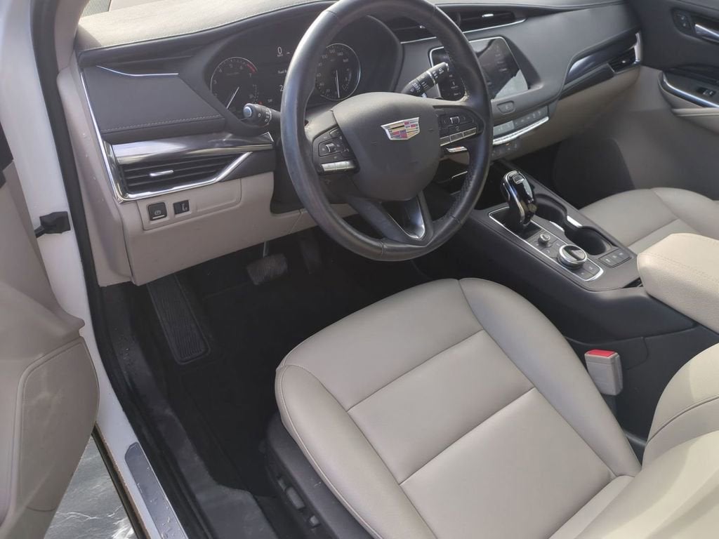 2023 Cadillac XT4 Luxury
