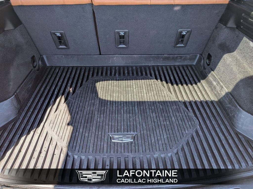 2024 Cadillac XT4 Premium Luxury