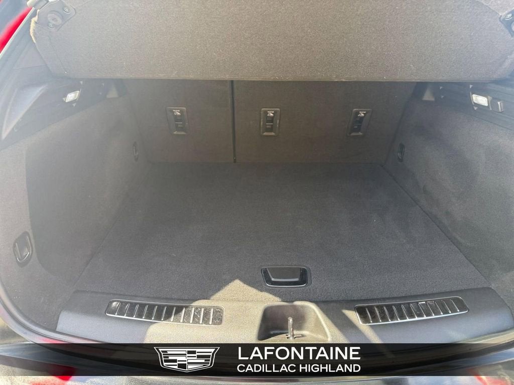 2023 Cadillac XT4 Premium Luxury