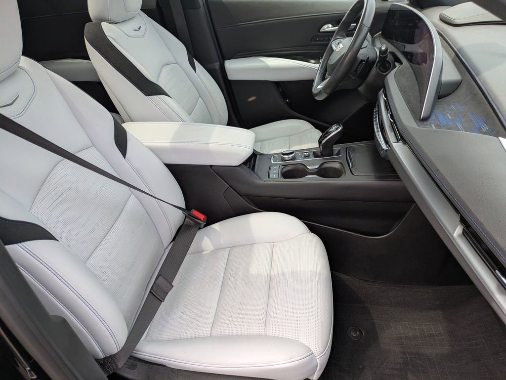 2024 Cadillac XT4 Sport