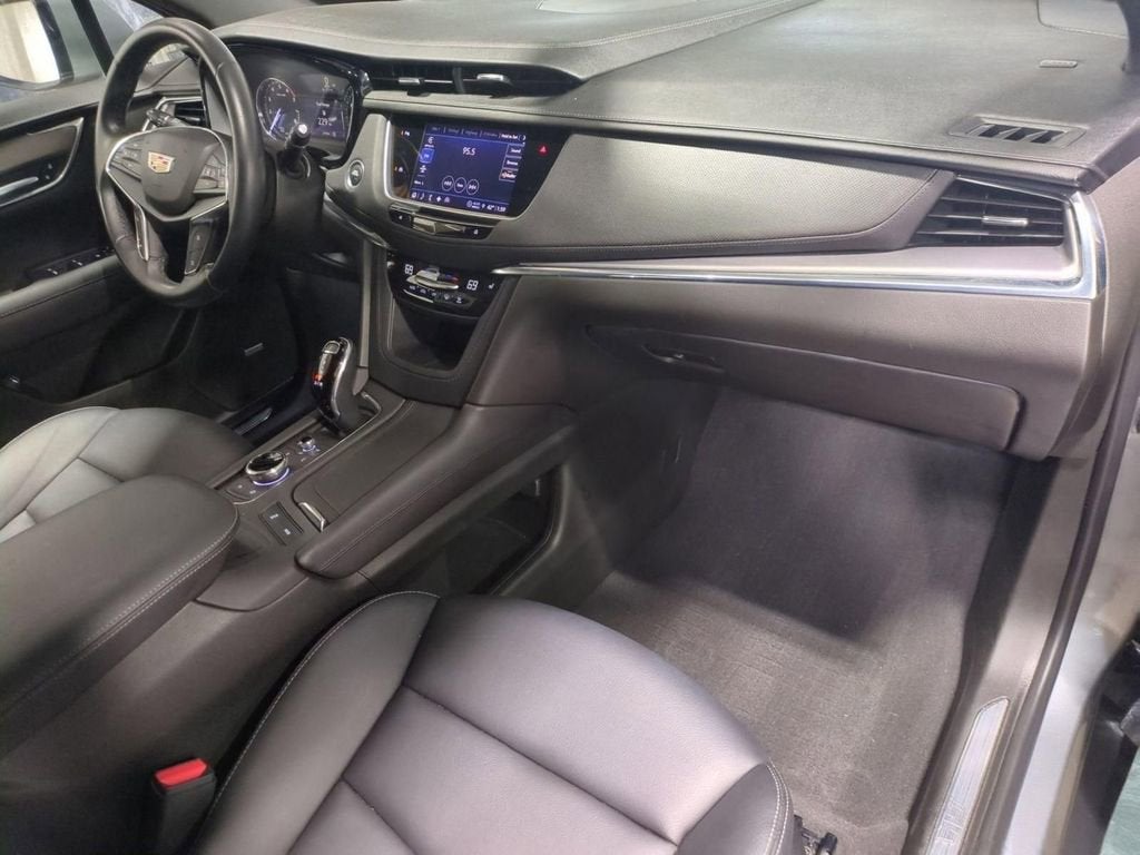 2023 Cadillac XT5 Luxury