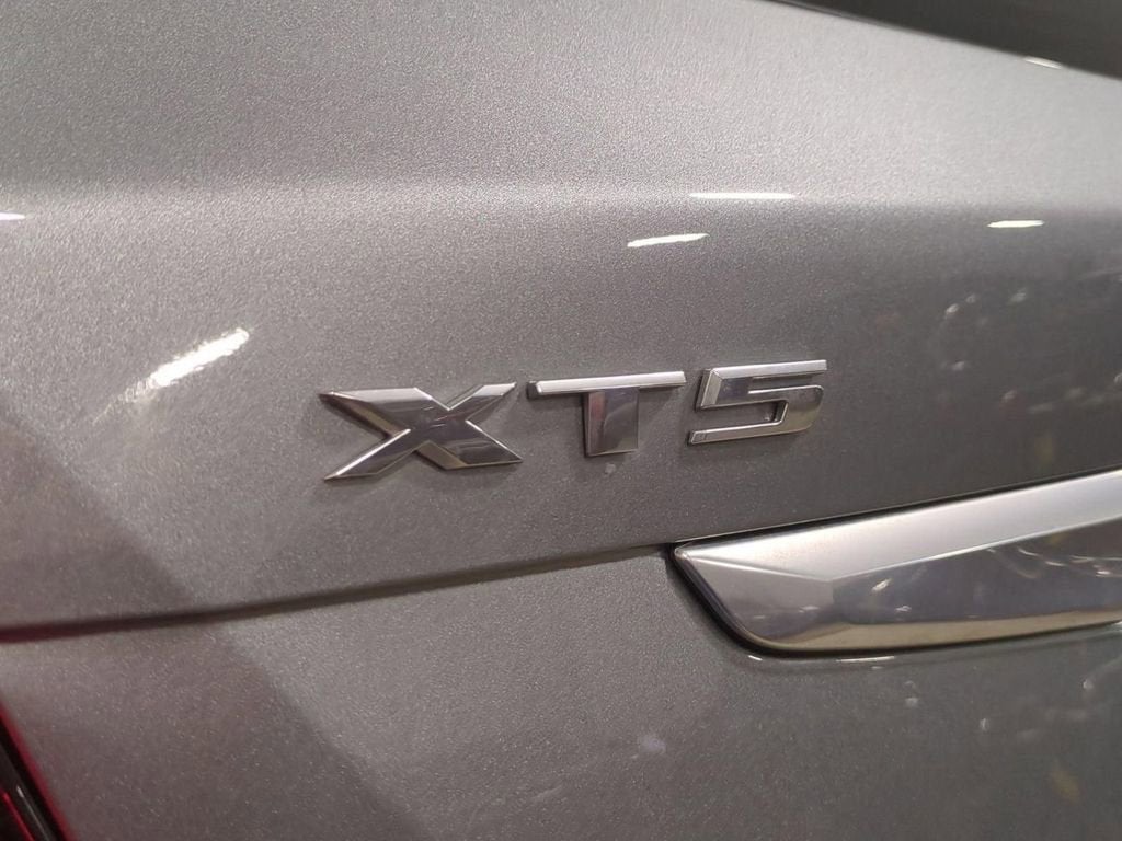 2023 Cadillac XT5 Luxury