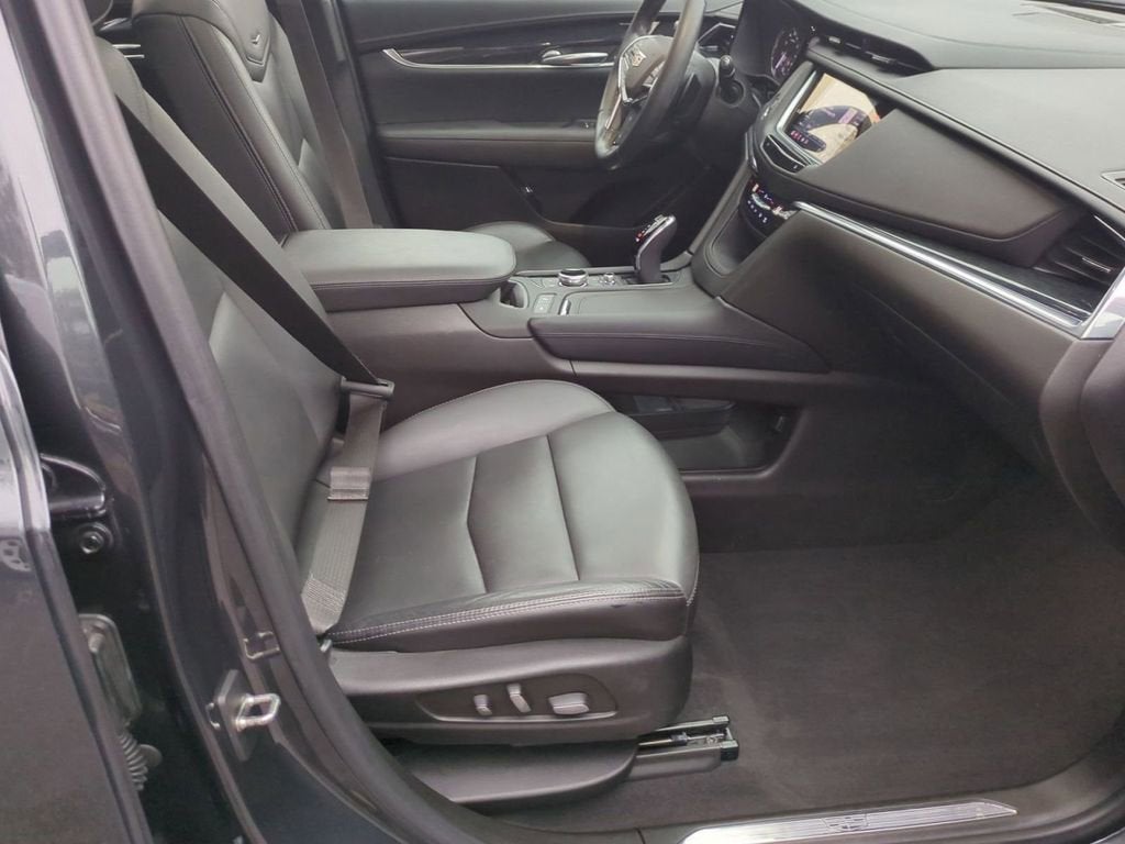 2022 Cadillac XT5 Premium Luxury