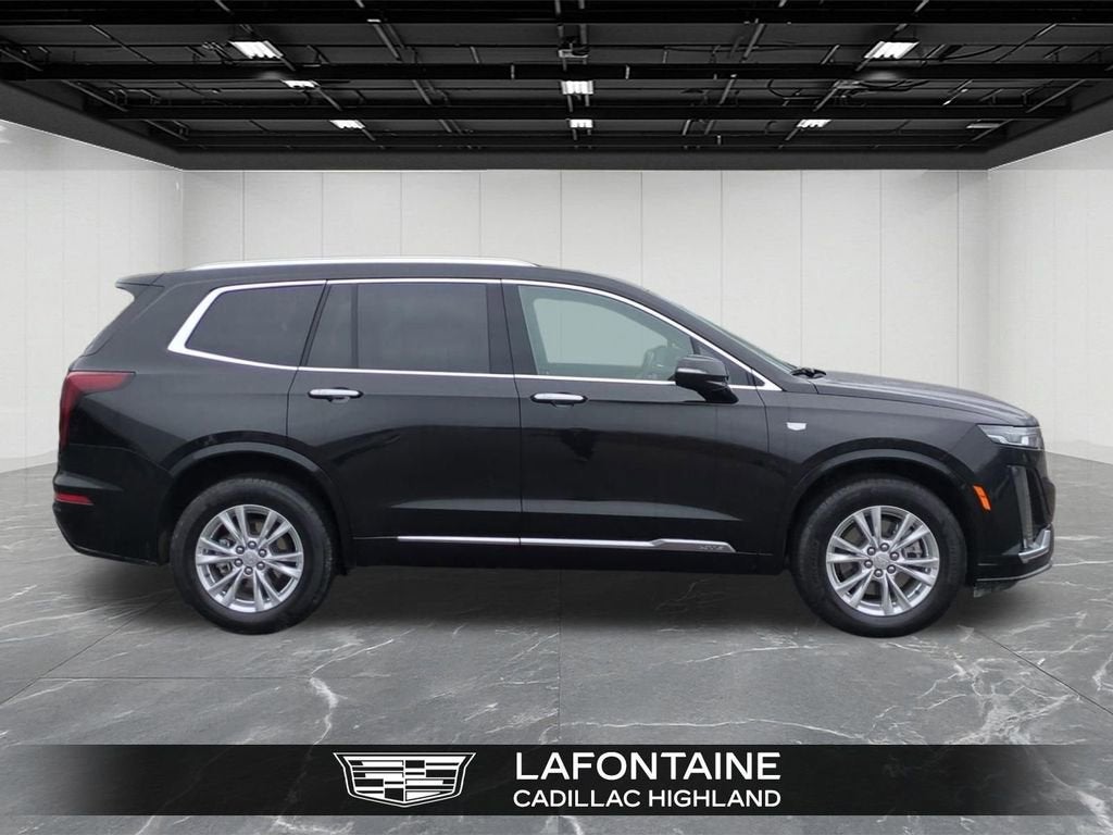 2025 Cadillac XT6 Luxury