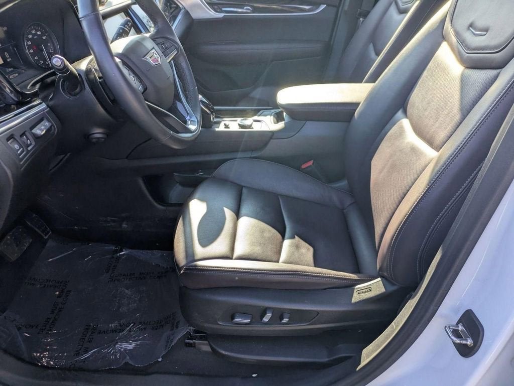 2023 Cadillac XT6 Premium Luxury