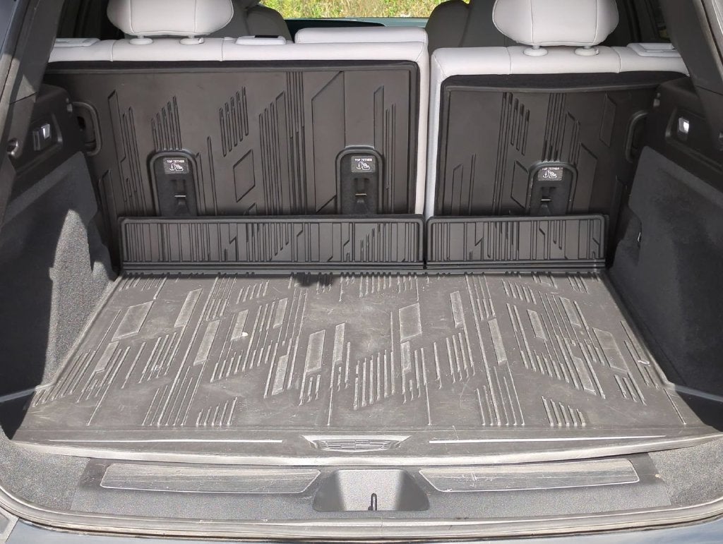 2024 Cadillac LYRIQ Luxury 1