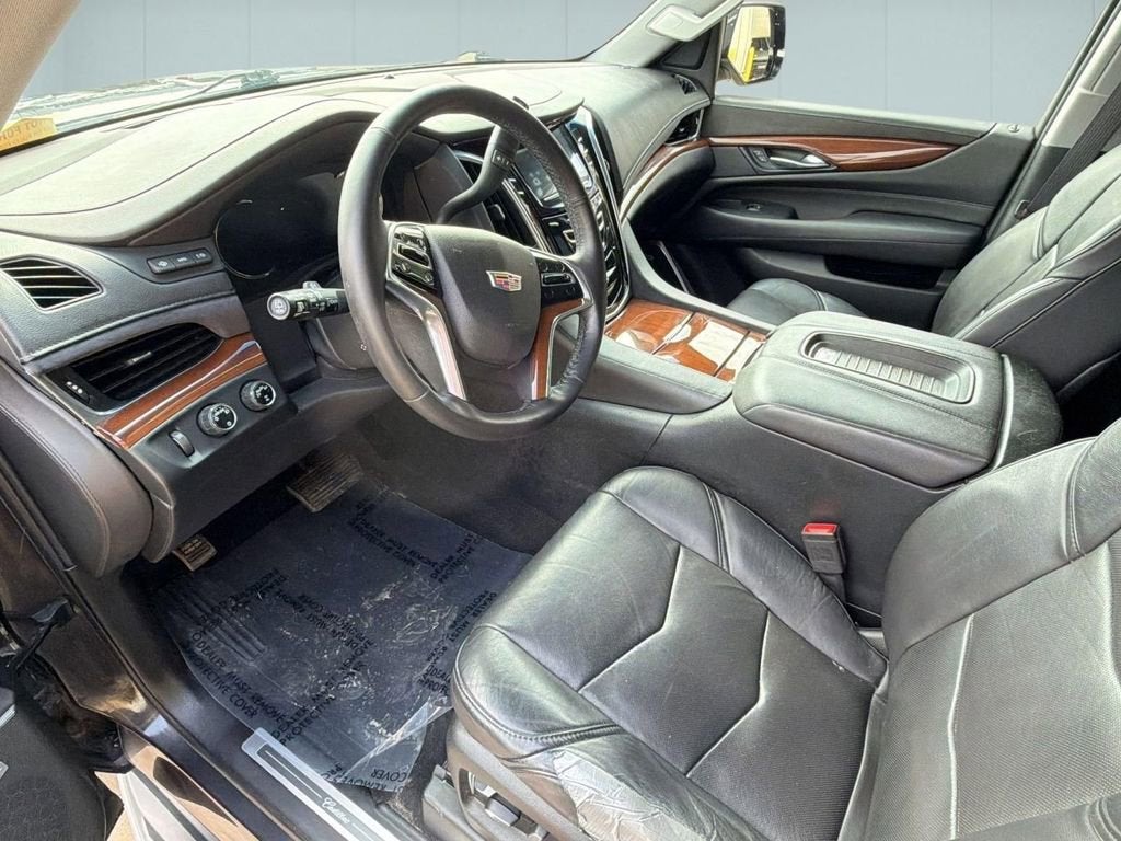 2018 Cadillac Escalade Luxury