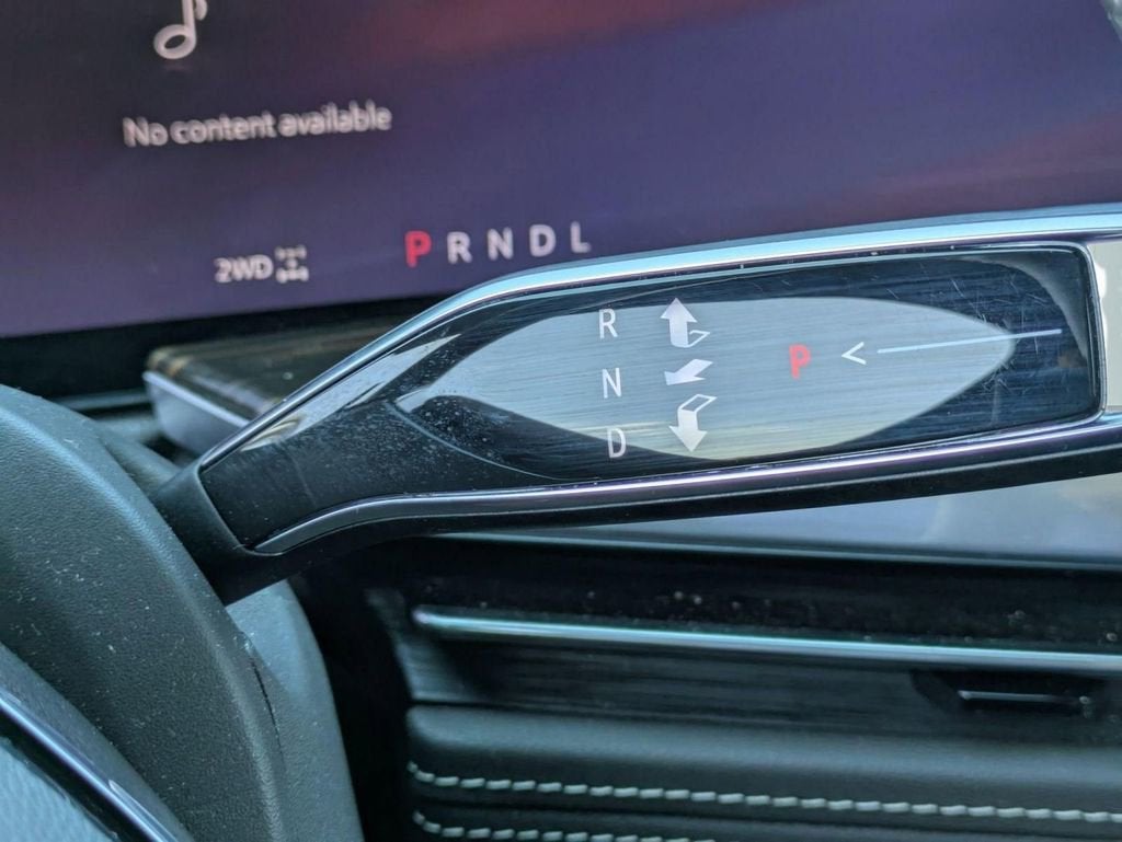 2025 Cadillac Escalade Luxury