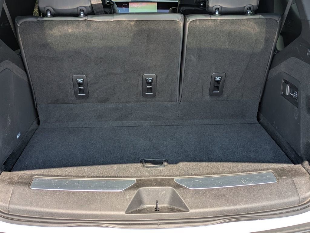 2025 Cadillac Escalade Luxury